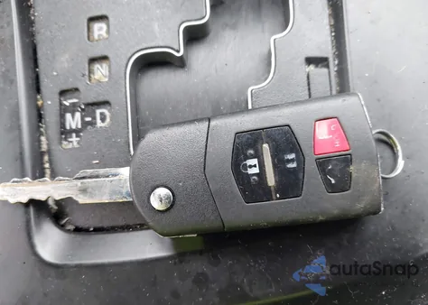 2013 Mazda Mazda3 I Sv z USA, uszkodzony, nr VIN JM1BL1TG5D1832819